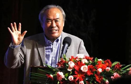 其中，由张艺兴主演的电影《不说话的爱》点映及预售总票房超1900万元 《宠爱》顺利突破5亿 《误杀》将超10亿 2020-01-10 1月9日，大盘报收票房6724.13万元。