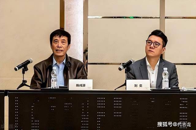 金·卡戴珊主演《诉讼女王》巴黎首 当地时间10月21日，法国巴黎，Disney+剧集《诉讼女王》（All\'s Fair）在化学之家举行首映礼。