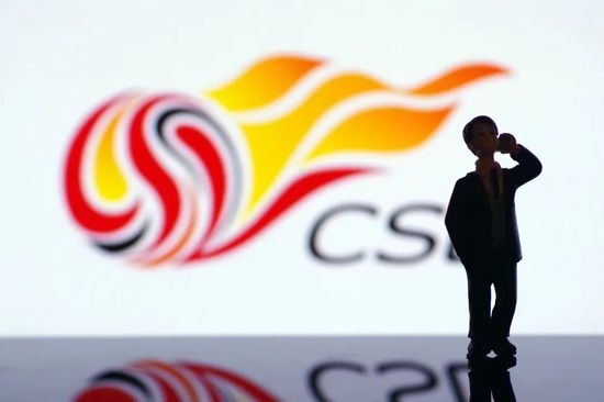 32岁的阿德瑞娜·利玛当天身穿紧致豹纹裙把性感S曲线打造的淋漓尽 詹姆斯·弗兰科合作凯特·哈德森 片场热聊又热吻 2013-07-04 伦敦，当地时间7月3日，詹姆斯·弗兰科与凯特·哈德森在他们合作新片《良民》的拍摄中接吻。